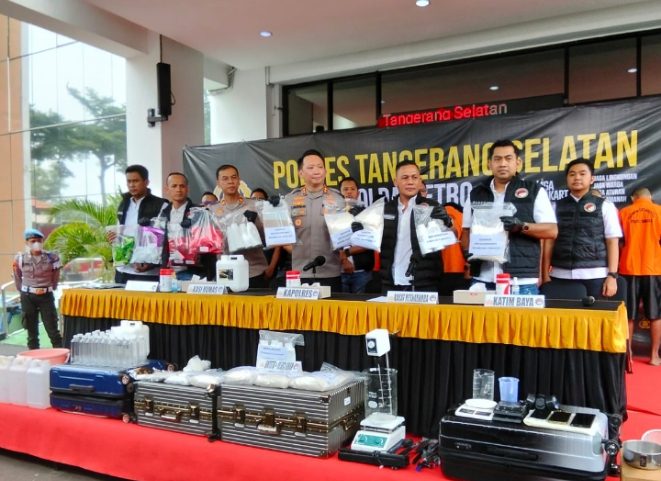 Polres Tangerang Selatan Ungkap Aktifitas Home Industry Narkoba Tembakau Sintetis, 9 Tersangka Diamankan